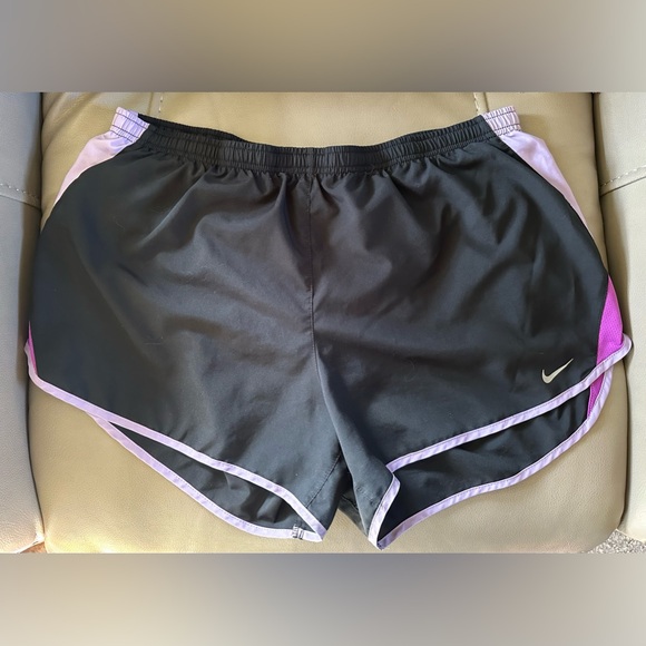 Nike Running Dry-Fit Women’s Shorts - Picture 6 of 7